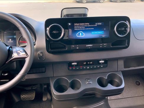 New 2026 Mercedes-Benz Sprinter 2500 image 23