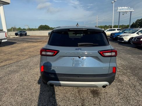 Used 2023 Ford Escape Active w/ Tech Pack #2 AWD/4WD image 6
