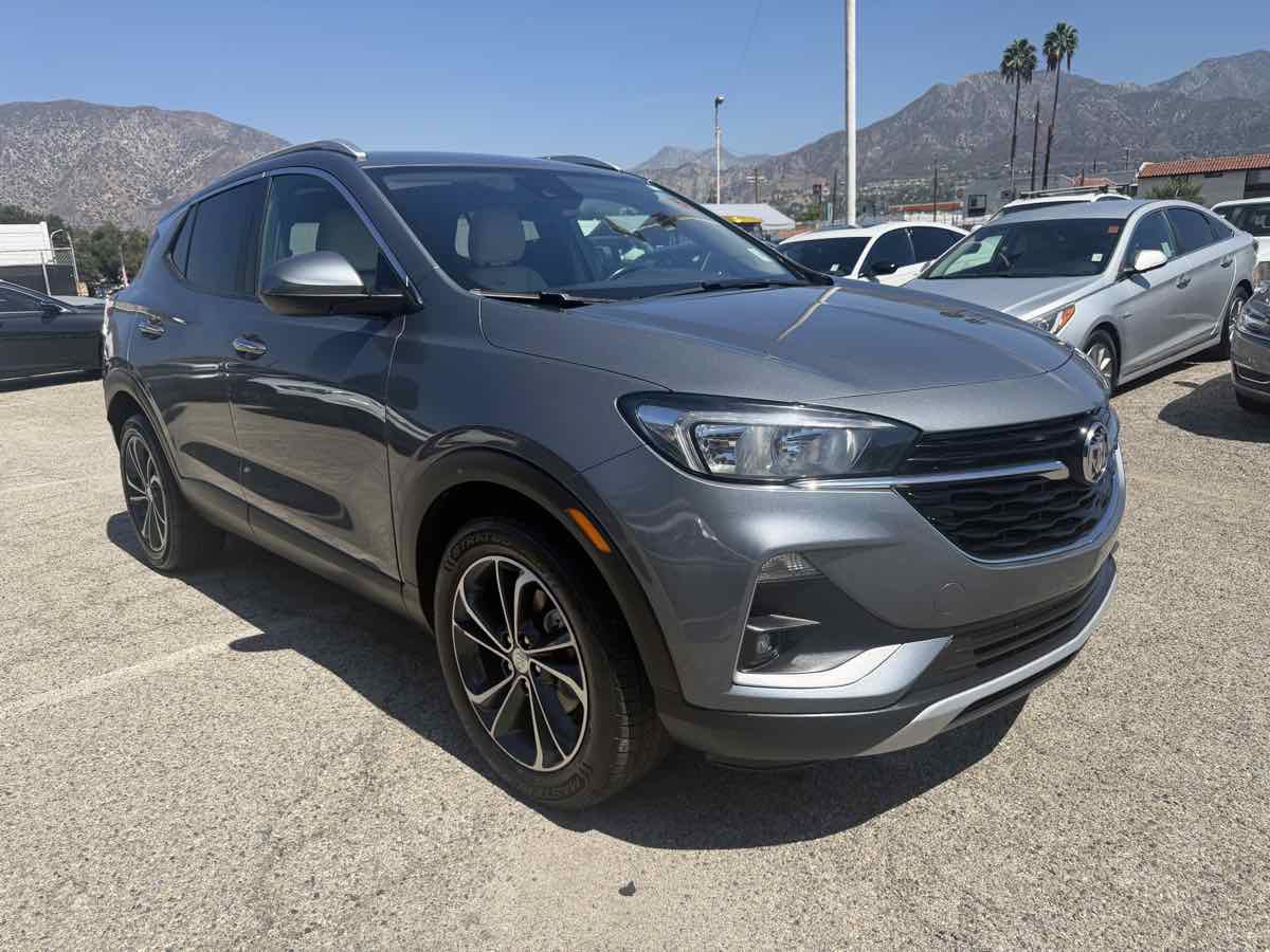 Used 2021 Buick Encore GX Select FWD image 2