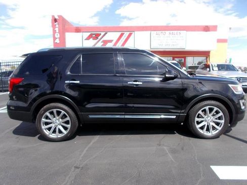 Used 2017 Ford Explorer Limited image 8