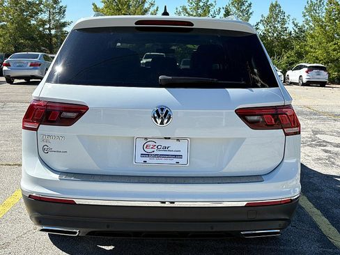 Used 2021 Volkswagen Tiguan SEL image 6