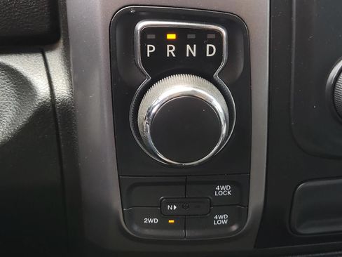 Used 2022 RAM 1500 Classic SLT AWD/4WD image 25