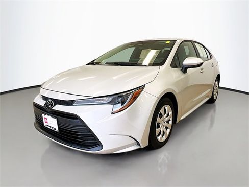 Used 2024 Toyota Corolla LE image 36