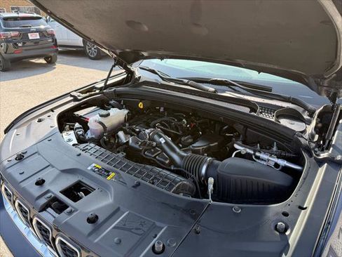 Certified 2023 Jeep Grand Cherokee Limited image 19