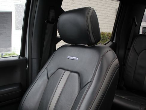 Used 2022 Ford F350 Platinum image 40