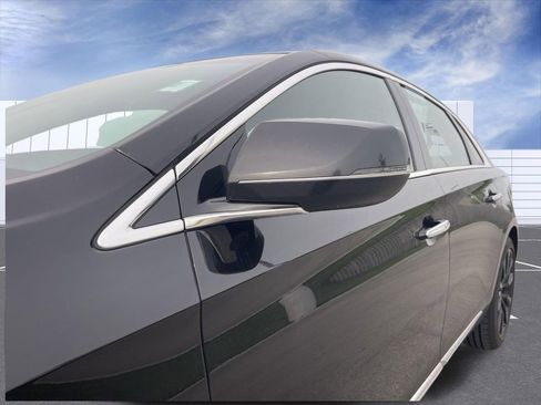 Used 2017 Cadillac XTS Luxury FWD image 2