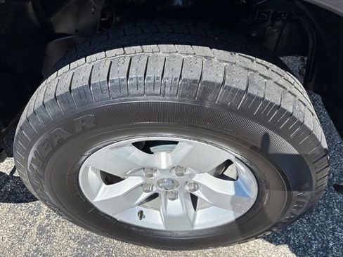 Used 2017 RAM 1500 Express AWD/4WD image 17