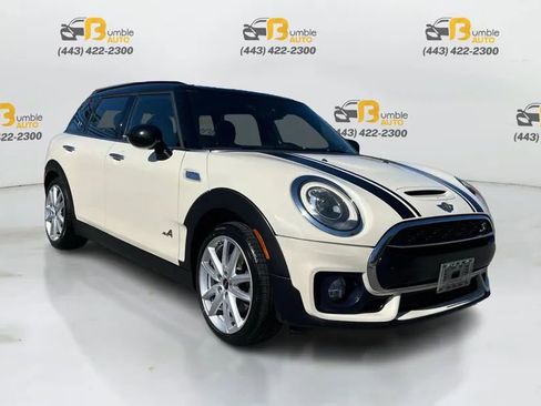 Used 2017 MINI Cooper Clubman S AWD/4WD image 3