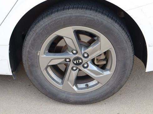 Used 2021 Kia K5 LXS FWD image 26