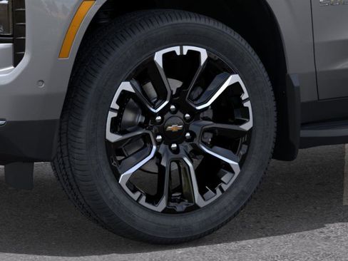 New 2026 Chevrolet Suburban Premier image 19