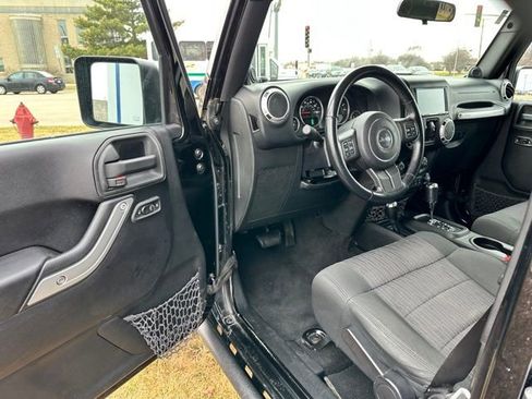 Used 2012 Jeep Wrangler Unlimited Sahara w/ Dual Top Group image 12