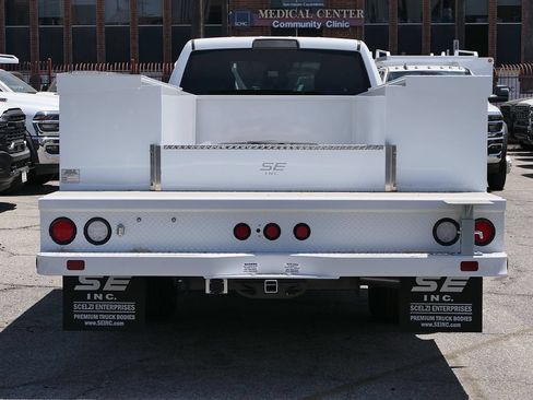 New 2026 RAM 3500 Tradesman w/ Chrome Appearance Group A AWD/4WD image 4