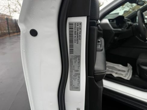 Used 2024 Jeep Grand Cherokee Laredo X image 32