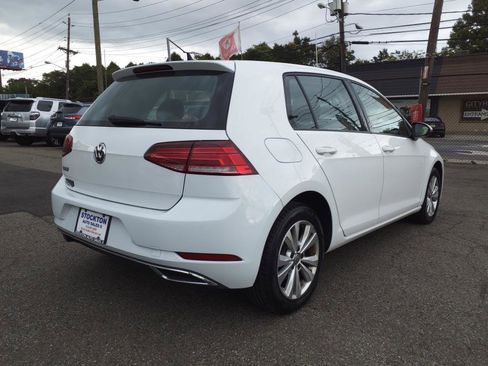 Used 2021 Volkswagen Golf 4-Door image 6