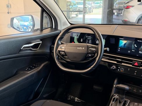 Used 2026 Kia Sportage LX AWD/4WD image 30