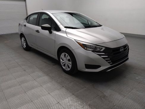 Used 2025 Nissan Versa S FWD image 13