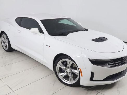 Used 2021 Chevrolet Camaro LT RWD image 15