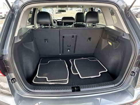 Used 2022 Volkswagen Taos SE image 13