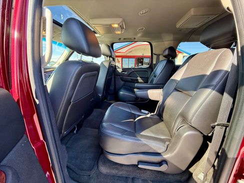 Used 2010 Chevrolet Suburban LTZ AWD/4WD image 14