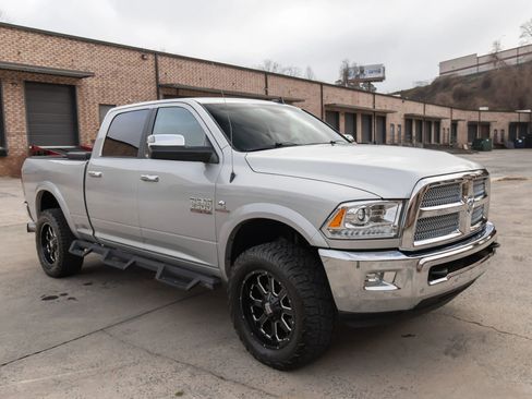 Used 2016 RAM 2500 Laramie image 9