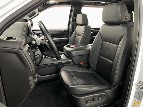 Certified 2024 Chevrolet Suburban Z71 w/ Luxury Package image 33