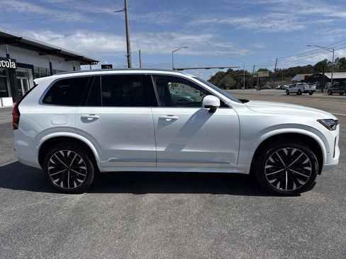 New 2026 Volvo XC90 B6 Ultra w/ Protection Package AWD/4WD image 6