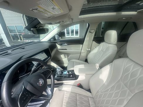 Used 2023 Buick Envision Avenir AWD/4WD image 13