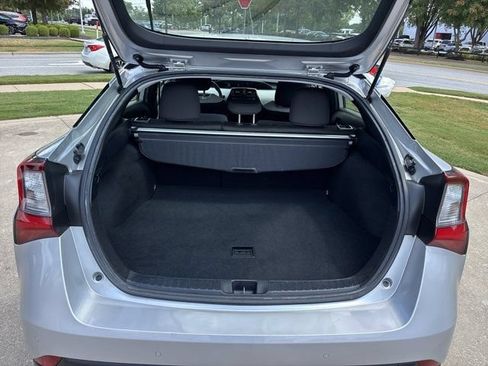 Used 2022 Toyota Prius LE FWD image 8