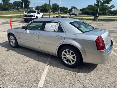 Used 2005 Chrysler 300 C w/ Sound Group II RWD image 17