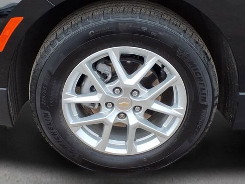 Used 2024 Chevrolet Equinox LS w/ LS Convenience Package image 10