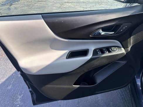 Used 2018 Chevrolet Equinox LS image 13