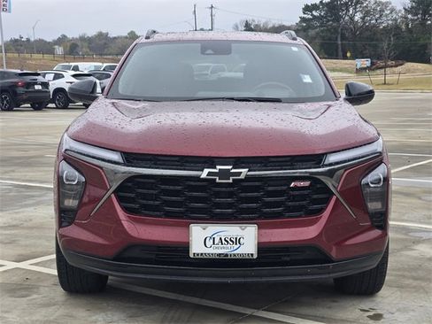 Certified 2024 Chevrolet Trax RS w/ Sunroof Package image 3