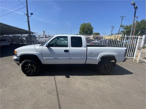 Used 2001 GMC Sierra 1500 4x4 Extended Cab w/ SLT Marketing Option Pkg image 4