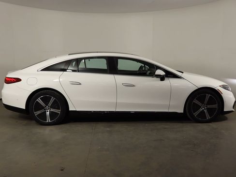 Used 2022 Mercedes-Benz EQS 450+ Sedan image 40