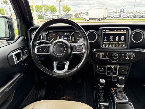 Used 2023 Jeep Wrangler Unlimited Sahara w/ Cold Weather Group image 21