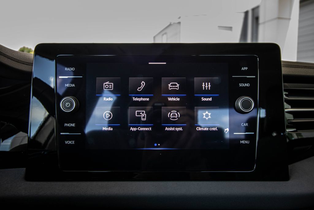 Certified 2026 Volkswagen Jetta SE FWD image 38