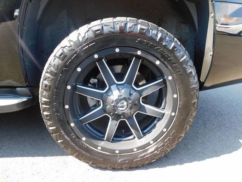 Used 2014 Chevrolet Tahoe LT image 20