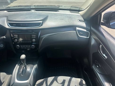 Used 2015 Nissan Rogue S AWD/4WD image 10