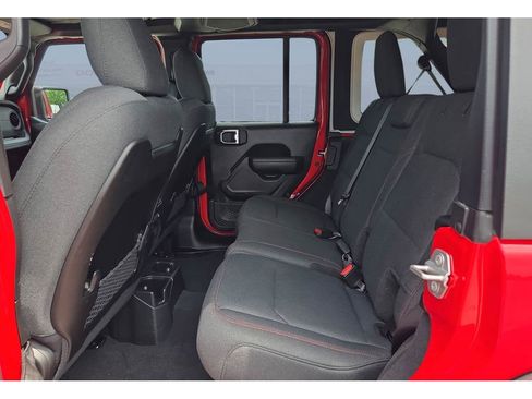 Used 2024 Jeep Wrangler Unlimited Rubicon AWD/4WD image 15