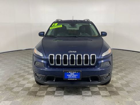 Used 2018 Jeep Cherokee Latitude Plus w/ Cold Weather Group AWD/4WD image 26