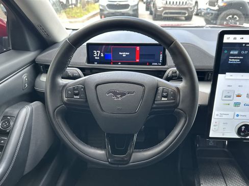 Used 2022 Ford Mustang Mach-E Select image 21