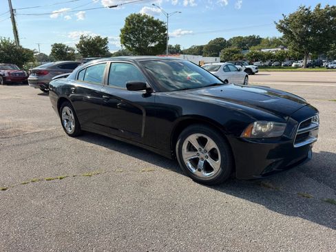 Used 2012 Dodge Charger SXT Plus RWD image 7