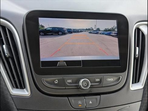 Used 2024 Chevrolet Malibu LT FWD image 12