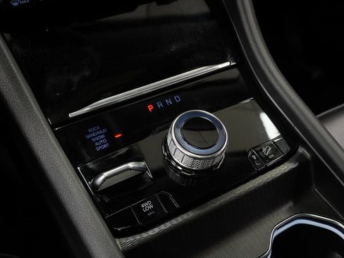 Used 2023 Jeep Grand Cherokee 4WD 4xe image 39