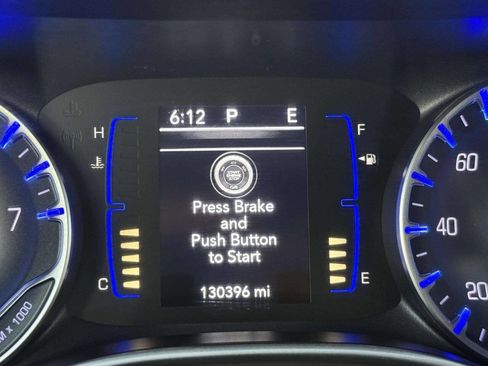 Used 2018 Chrysler Pacifica Touring-L image 26