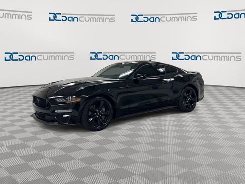 Used 2021 Ford Mustang GT w/ Equipment Group 301A RWD image 4