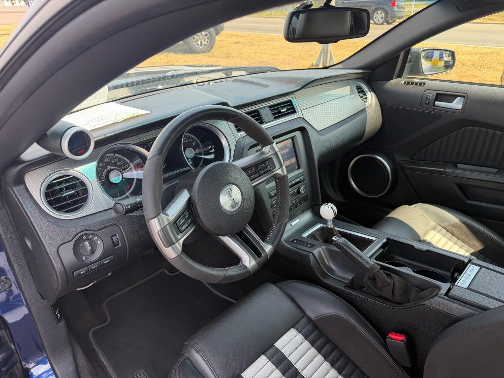 Used 2011 Ford Mustang Shelby GT500 w/ Electronics Pkg RWD image 10