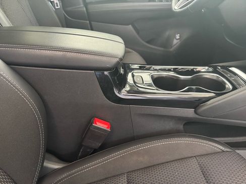 Used 2023 Buick Envision Preferred image 39