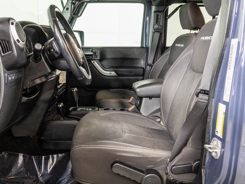 Used 2016 Jeep Wrangler Unlimited Rubicon w/ Connectivity Group image 20