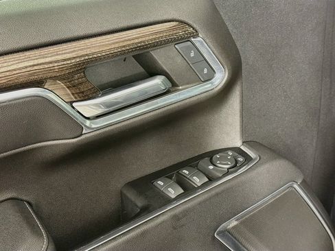 Used 2023 Chevrolet Silverado 1500 LT AWD/4WD image 19